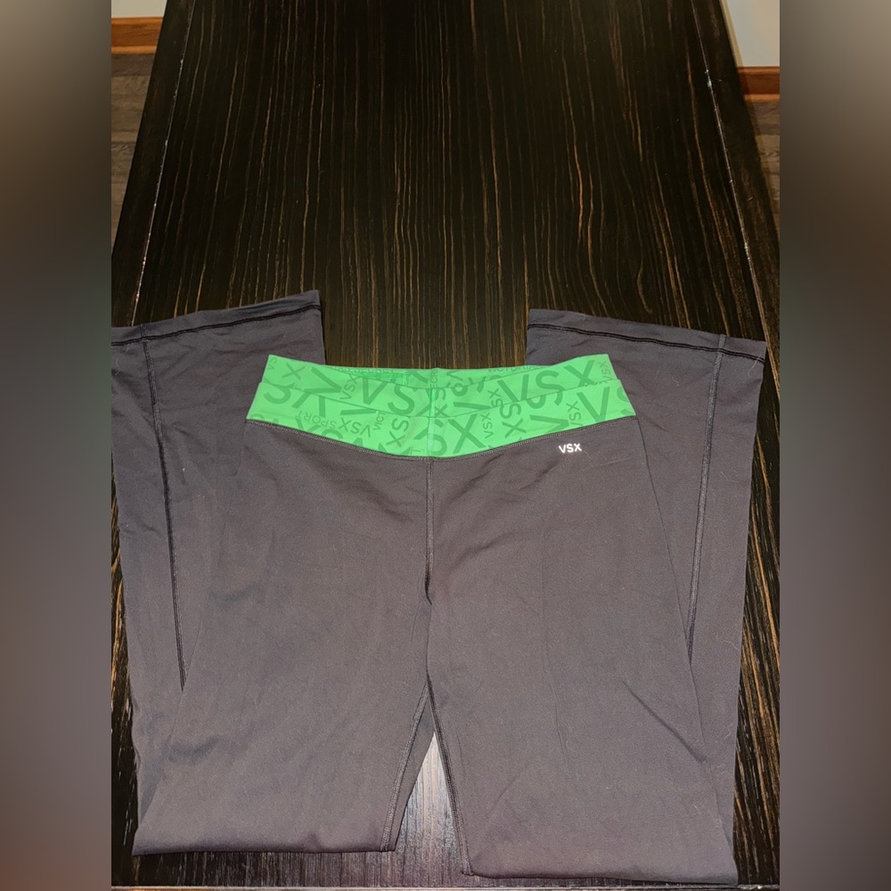 VSX Black and Green Leggings for Active Comfort